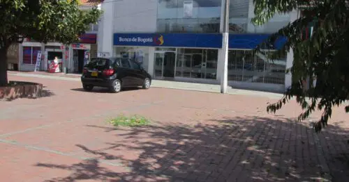 CAJERO BANCO DE BOGOTA OFICINA BARRIO MODELO NORTE 